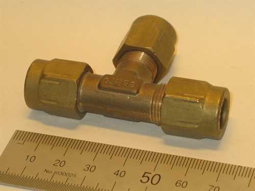 Tee, 10-1/4"-10mm, brass