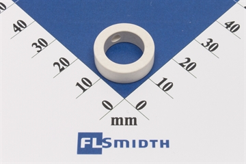 Isolator, measuring electrode